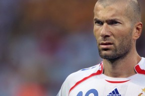 欧冠小组赛：巴萨开场5分钟连下两城 新10号闪耀鲁营之夜