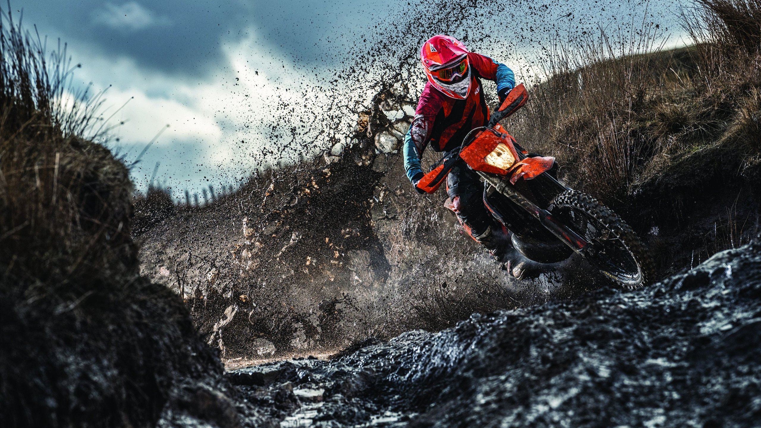 华体会网站-校园足球搭建学生战术论坛提升互动与学习氛围，大学足球战术