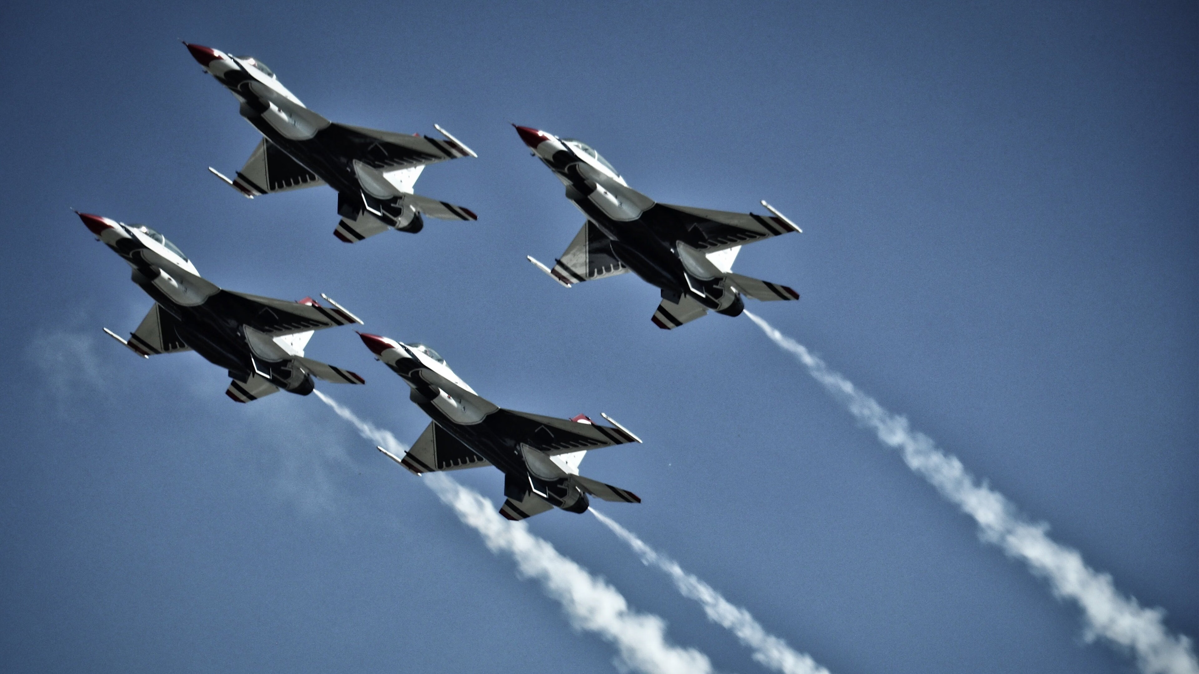 华体会在线登录-简：无论速度、技巧还是决策，他的全能为全黑队注入无限动力