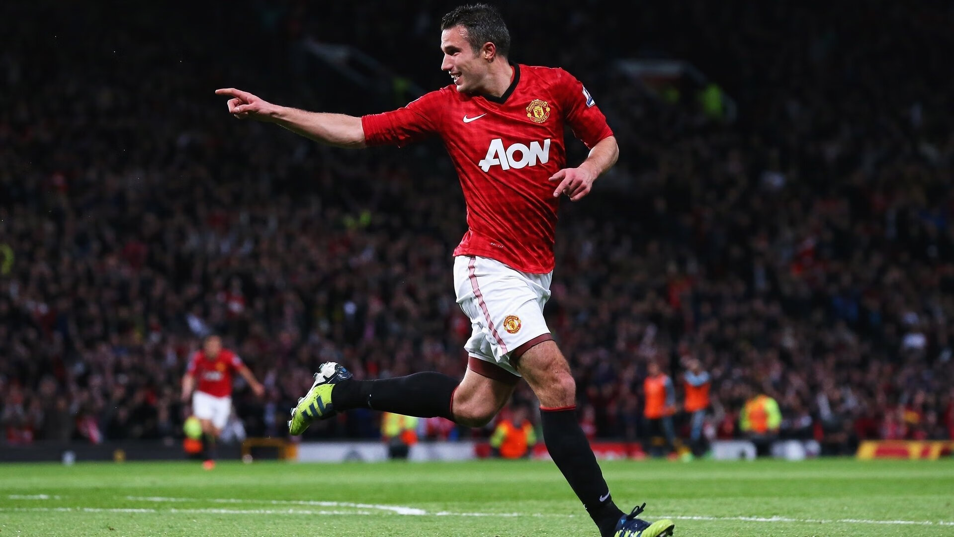 华体会登录入口-英超冲刺决战：悬念缠绕，精彩不断！，英超经典对决